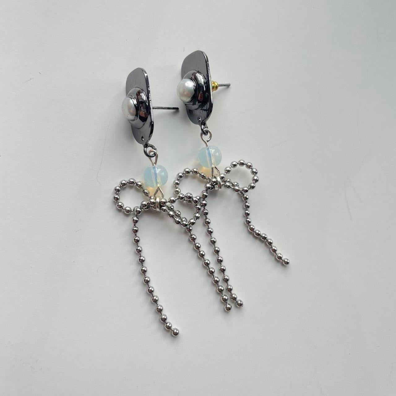 x the bow down earrings ͙͘͡★