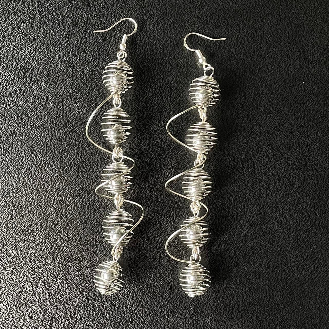 x the unravel earrings ︵‿︵‿︵‿︵
