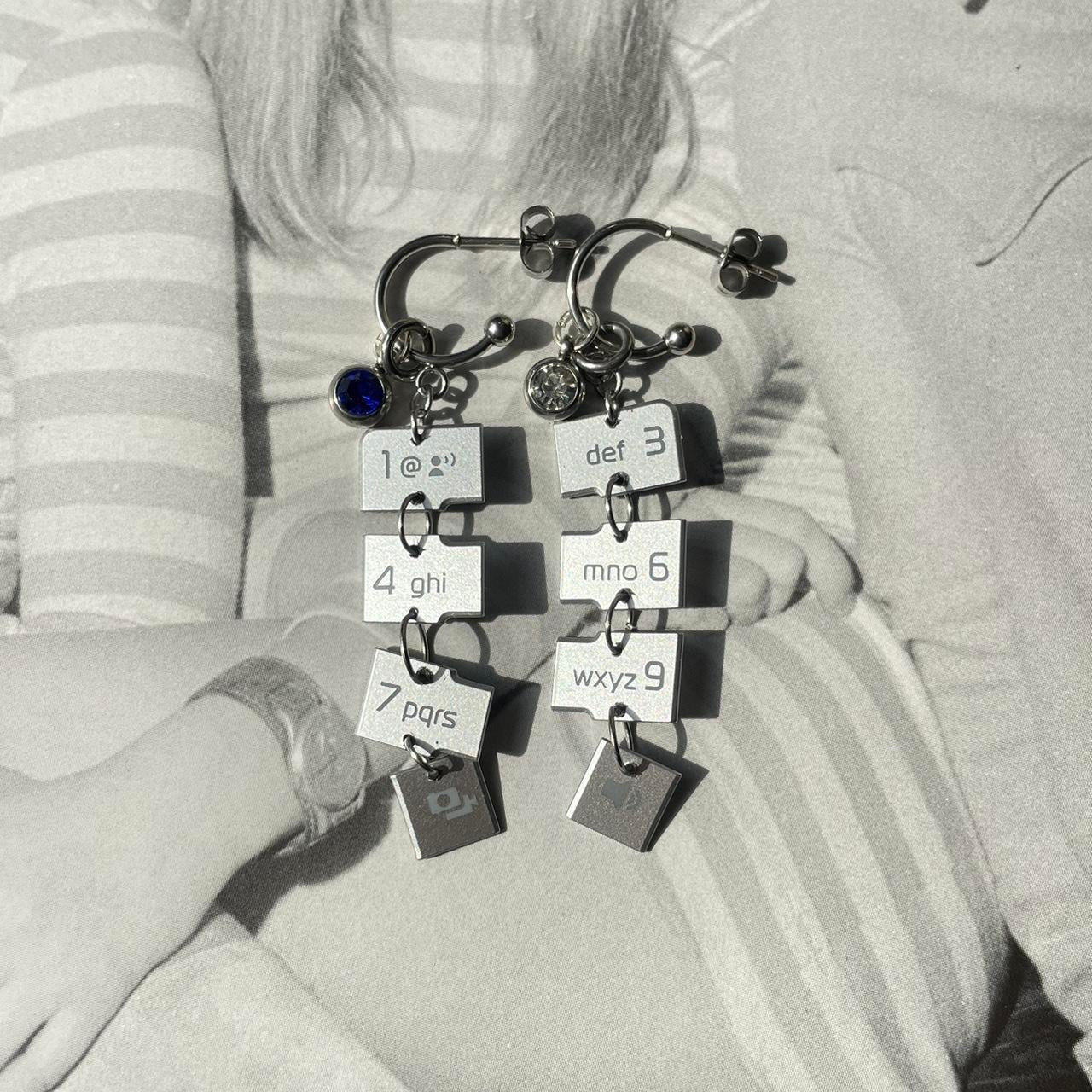 x the cellular earrings ⋆˚࿔