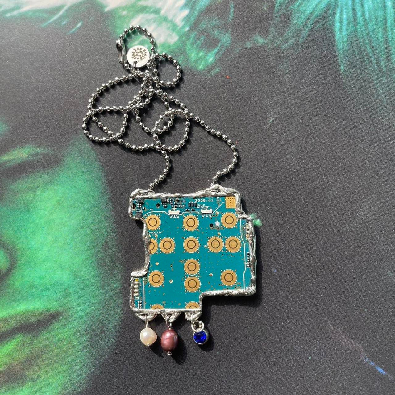 (02) the motherboard necklace ⋅˚₊‧