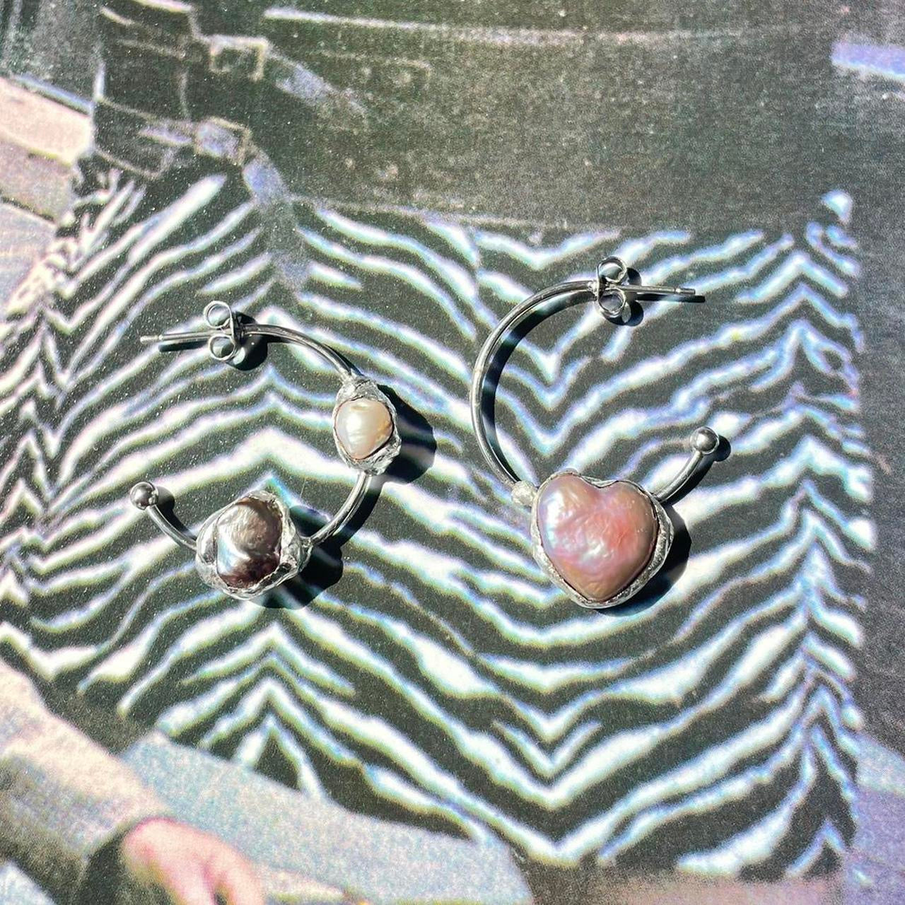 x the bubble bath earrings •·.·''·.·•