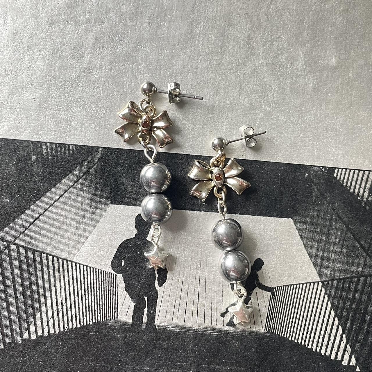 the winter earrings ⋆。𖦹°⭒˚。⋆
