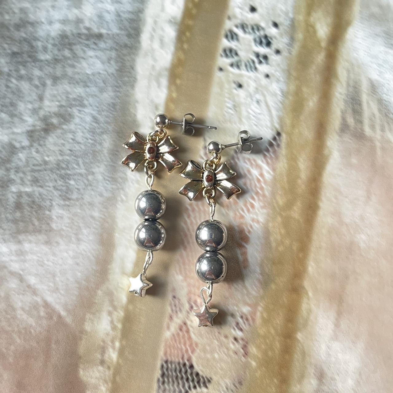 the winter earrings ⋆。𖦹°⭒˚。⋆