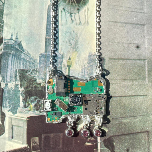 the digital necklace ⋆｡°✩